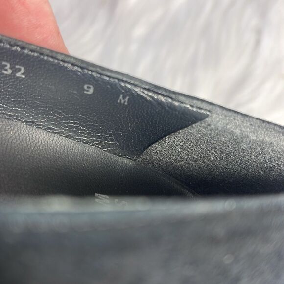 Stuart Weitzman Bandexsvelt  Black Suede Elastic Inset Heels Sz 9 - Picture 5 of 7